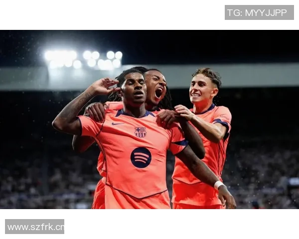 拉什福德在巴萨训练前意外离开甘伯体育城引发关注